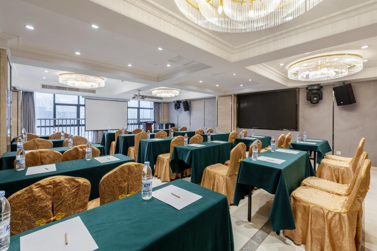 Huzhou Wealth Hotel Bagian luar foto