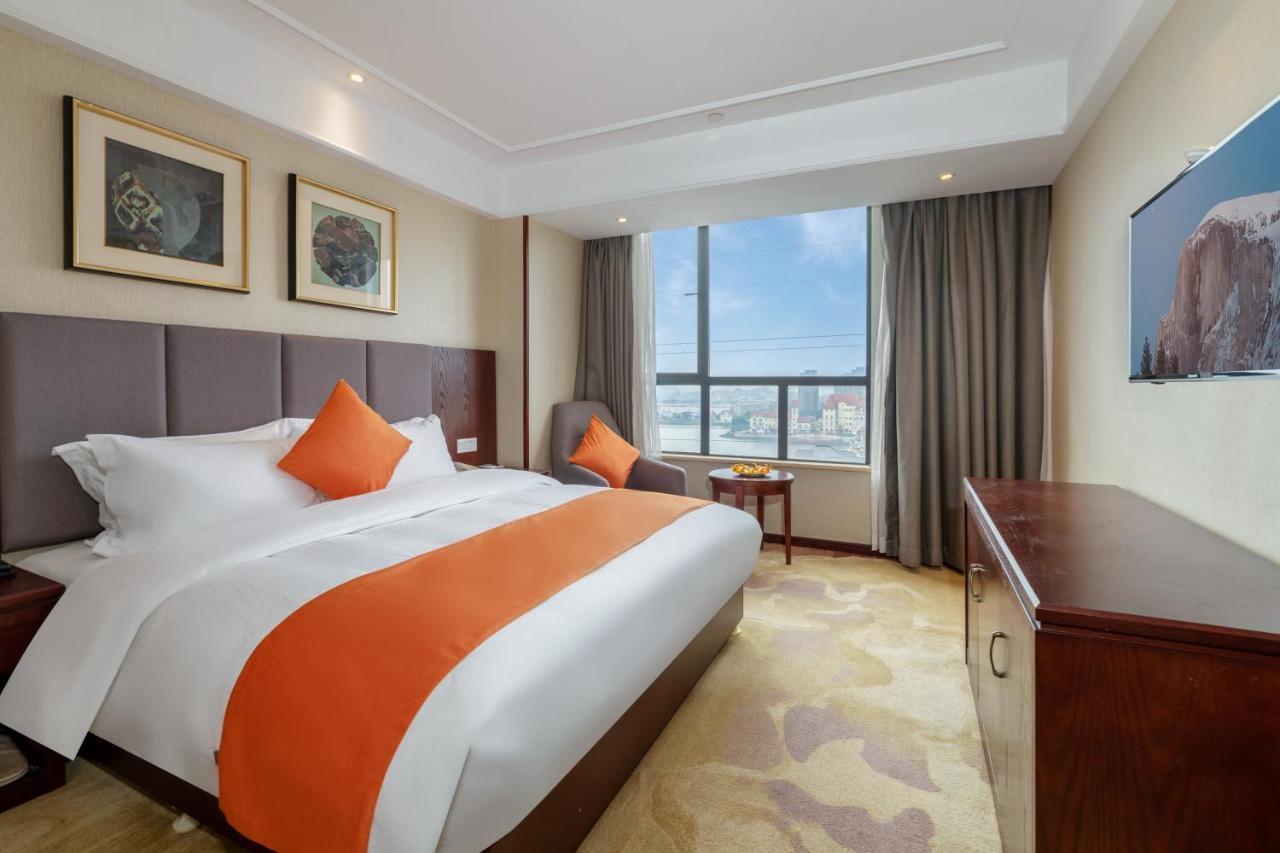 Huzhou Wealth Hotel Bagian luar foto